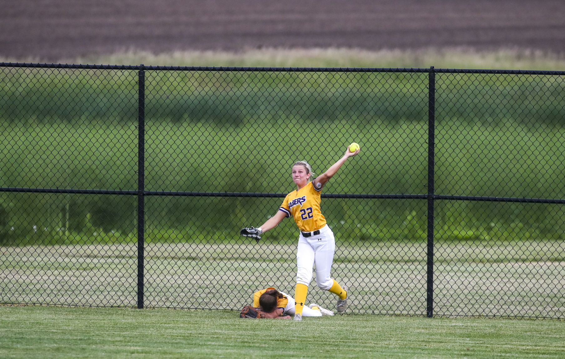 061819-qct-spt-dewitt-softball-008